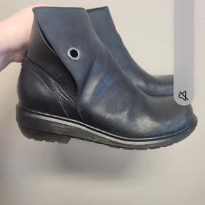 Women's size 11 Doc Martens